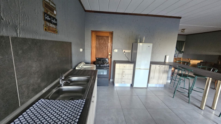 5 Bedroom Property for Sale in Schoemansville North West